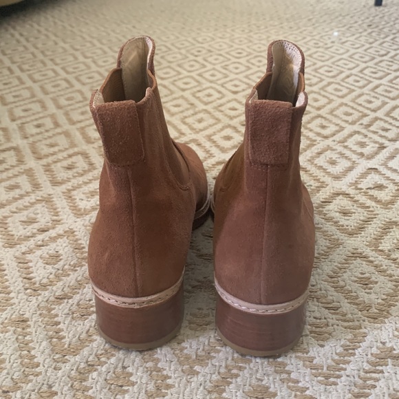 Oroton brown suede boots size 37 - Picture 2 of 7